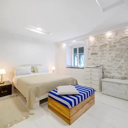 Swan Adriatic & 4*