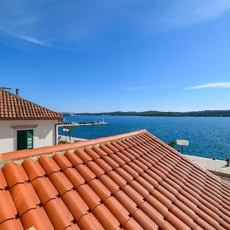 Swan Adriatic & Pensión 4*