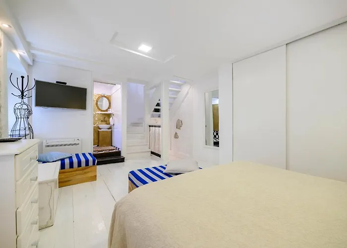 Swan Adriatic & 4* Szybenik