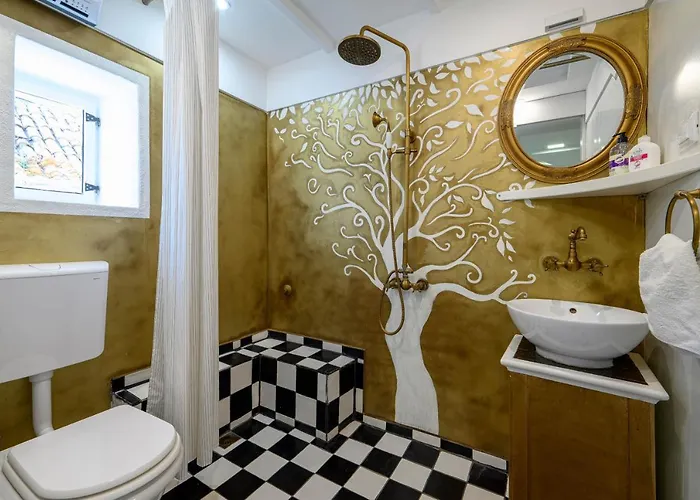 Swan Adriatic & Vendégház 4*