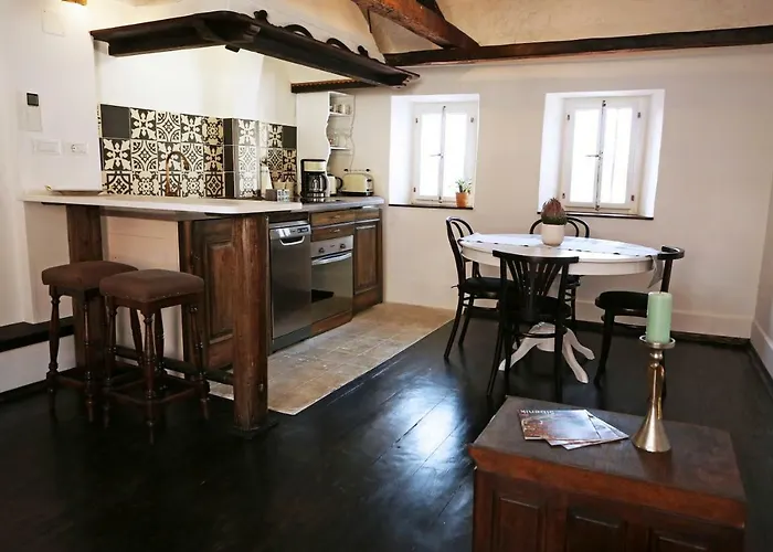 Swan Adriatic & 4* Szybenik